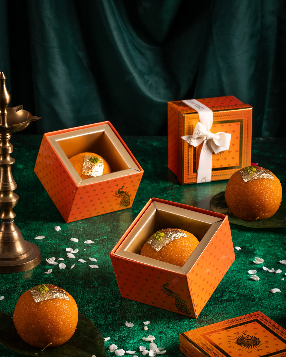 Single Laddu Box: Majestic Motichoor Laddu