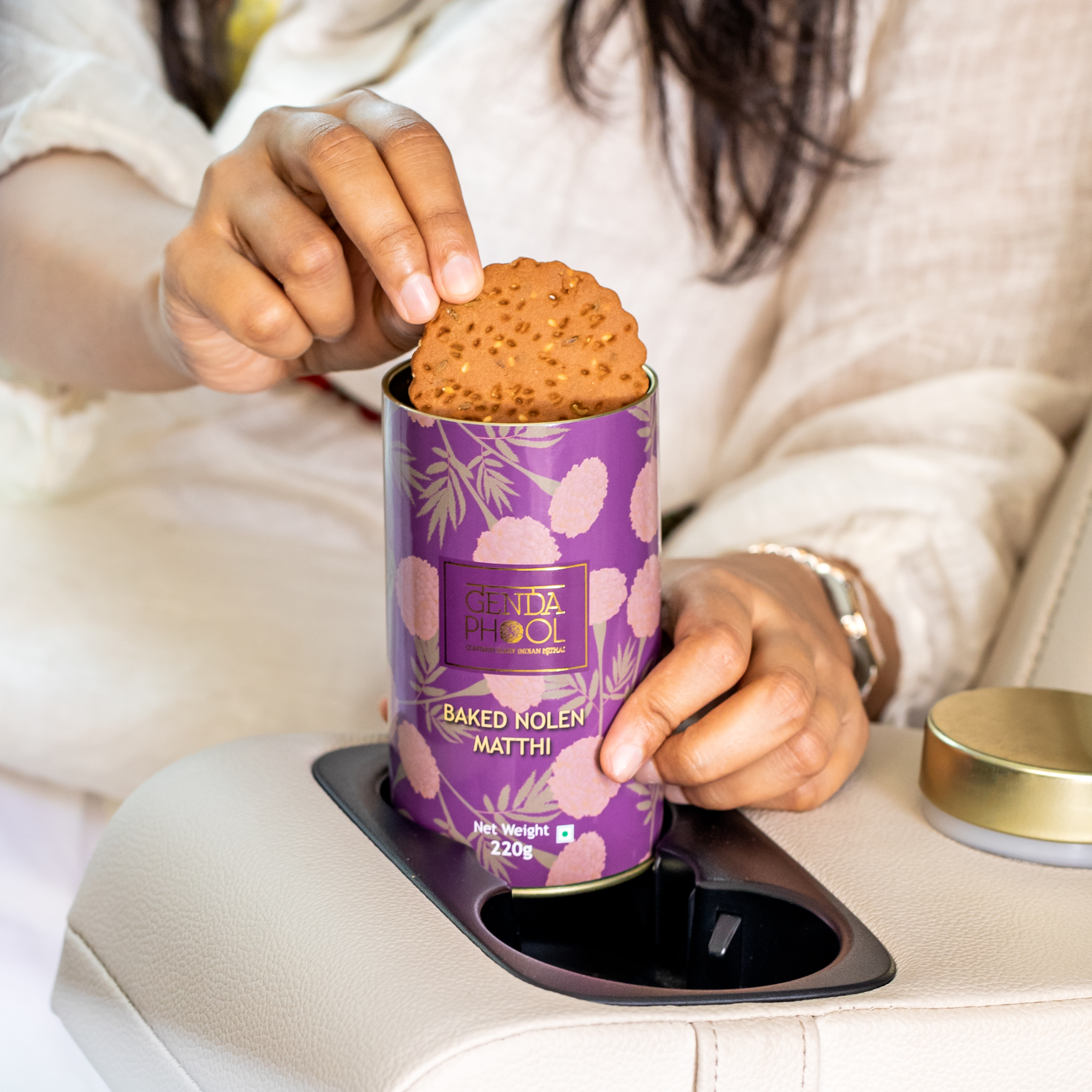 Baked Nolen Gur Matthi